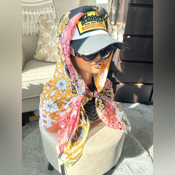 ✨NEW Ellen Tracy Orange and Pink Floral faux silk Scarf - Picture 9 of 12